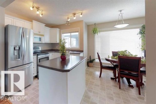 13924 152 Avenue Nw, Edmonton, AB - Indoor