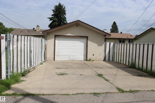 13604 64 Street Nw, Edmonton, AB 