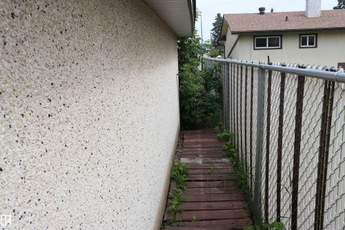 13604 64 Street Nw, Edmonton, AB 