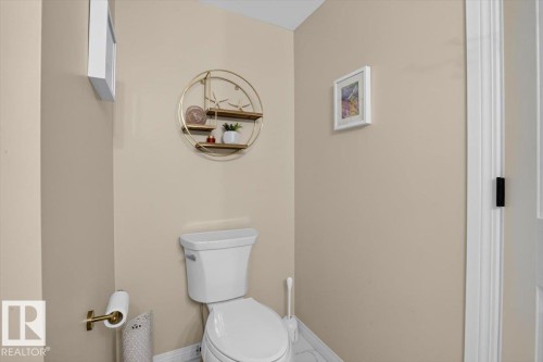 #300 7839 96 St Nw, Edmonton, AB - Indoor Photo Showing Bathroom