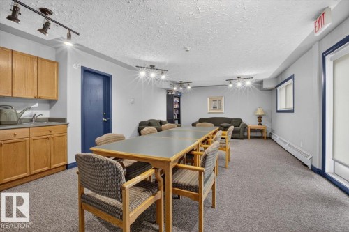 #300 7839 96 St Nw, Edmonton, AB - Indoor