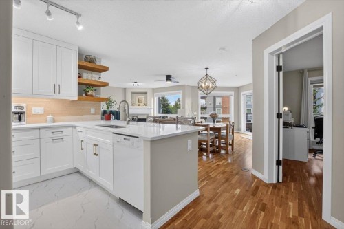 #300 7839 96 St Nw, Edmonton, AB - Indoor Photo Showing Kitchen With Upgraded Kitchen