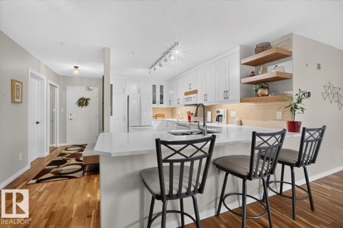 #300 7839 96 St Nw, Edmonton, AB - Indoor