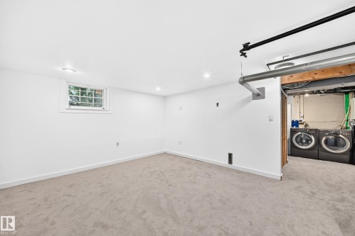 11419 126 Street Nw, Edmonton, AB - Indoor