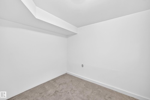 11419 126 Street Nw, Edmonton, AB - Indoor Photo Showing Other Room