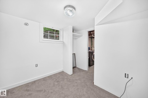 11419 126 Street Nw, Edmonton, AB - Indoor Photo Showing Other Room