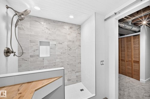 11419 126 Street Nw, Edmonton, AB - Indoor Photo Showing Bathroom