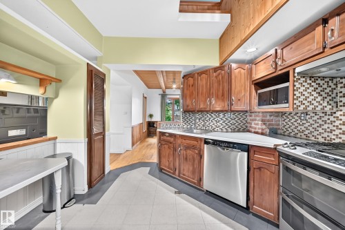 11419 126 Street Nw, Edmonton, AB - Indoor Photo Showing Kitchen With Stainless Steel Kitchen