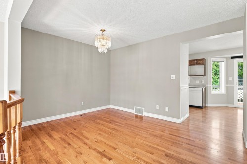 #1 3311 58 St Nw, Edmonton, AB - Indoor Photo Showing Other Room