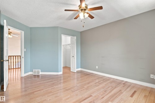 #1 3311 58 St Nw, Edmonton, AB - Indoor Photo Showing Other Room