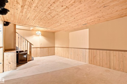 #1 3311 58 St Nw, Edmonton, AB - Indoor Photo Showing Other Room