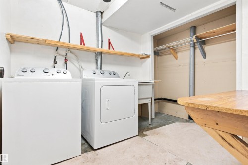 #1 3311 58 St Nw, Edmonton, AB - Indoor Photo Showing Laundry Room
