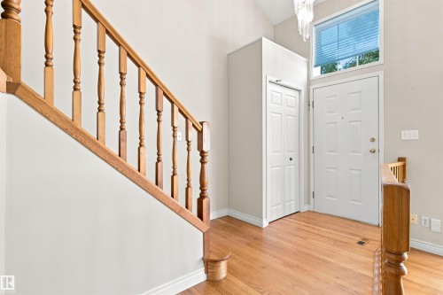 #1 3311 58 St Nw, Edmonton, AB - Indoor Photo Showing Other Room