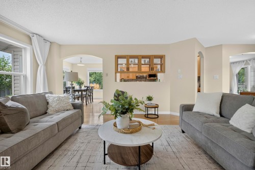 1322 Barnes Close Sw, Edmonton, AB - Indoor Photo Showing Living Room