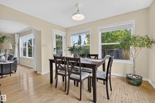 1322 Barnes Close Sw, Edmonton, AB - Indoor Photo Showing Dining Room