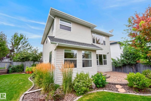 1322 Barnes Close Sw, Edmonton, AB - Outdoor