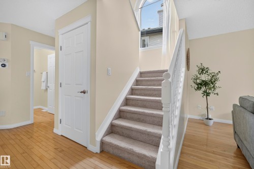 1322 Barnes Close Sw, Edmonton, AB - Indoor Photo Showing Other Room
