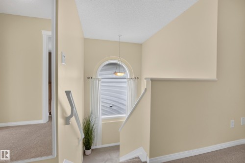 1322 Barnes Close Sw, Edmonton, AB - Indoor Photo Showing Other Room