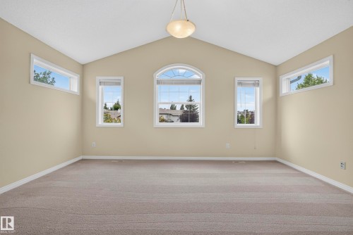 1322 Barnes Close Sw, Edmonton, AB - Indoor Photo Showing Other Room