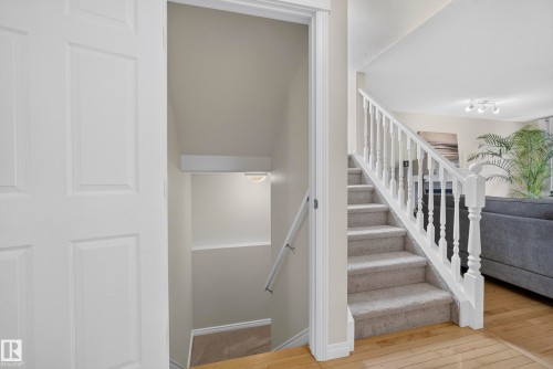 1322 Barnes Close Sw, Edmonton, AB - Indoor Photo Showing Other Room