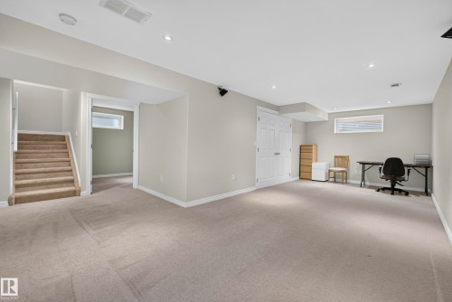 1322 Barnes Close Sw, Edmonton, AB - Indoor