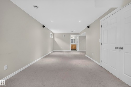 1322 Barnes Close Sw, Edmonton, AB - Indoor Photo Showing Other Room