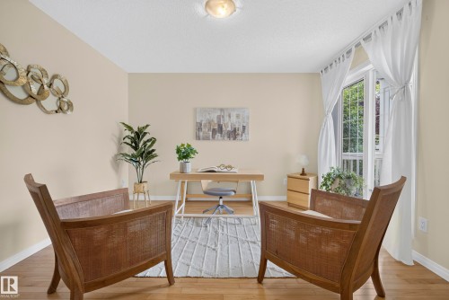 1322 Barnes Close Sw, Edmonton, AB - Indoor