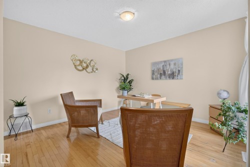 1322 Barnes Close Sw, Edmonton, AB - Indoor