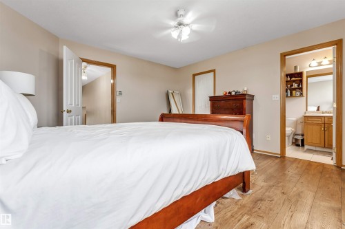 5119 157 Avenue Nw, Edmonton, AB - Indoor Photo Showing Bedroom