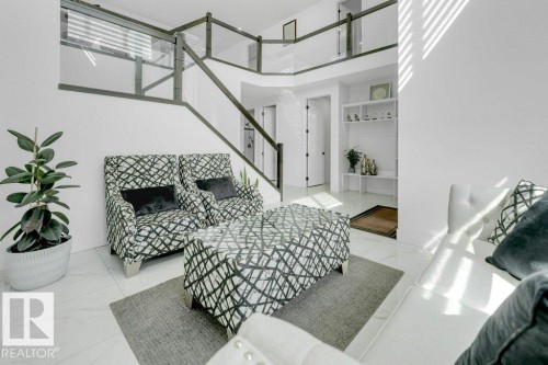 424 33 Avenue Nw, Edmonton, AB - Indoor