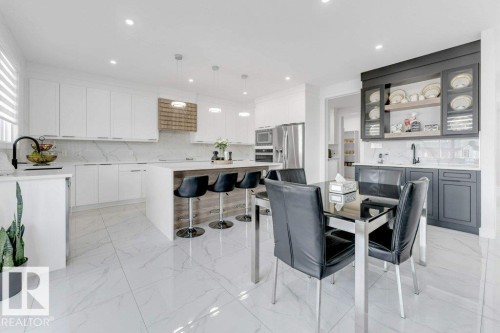 424 33 Avenue Nw, Edmonton, AB - Indoor Photo Showing Dining Room