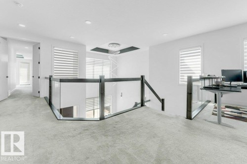 424 33 Avenue Nw, Edmonton, AB - Indoor