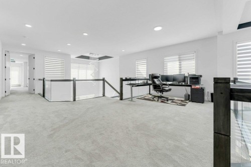 424 33 Avenue Nw, Edmonton, AB - Indoor