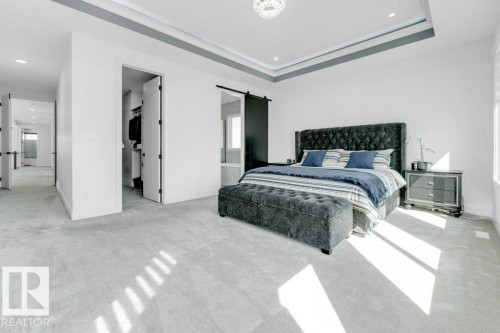 424 33 Avenue Nw, Edmonton, AB - Indoor Photo Showing Bedroom