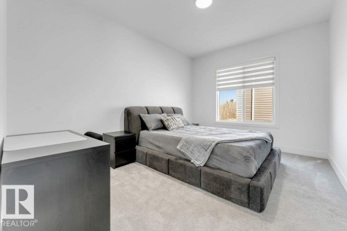 424 33 Avenue Nw, Edmonton, AB - Indoor Photo Showing Bedroom