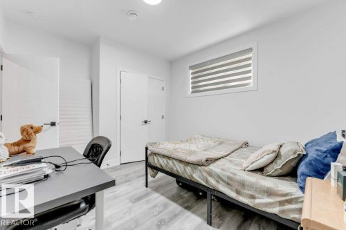 424 33 Avenue Nw, Edmonton, AB - Indoor