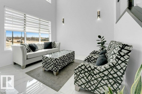 424 33 Avenue Nw, Edmonton, AB - Indoor