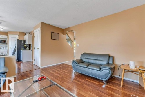 4424 28A Street Nw, Edmonton, AB - Indoor