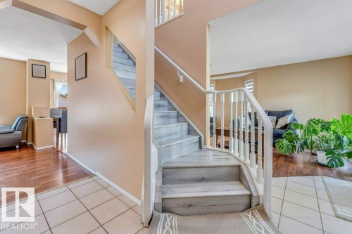 4424 28A Street Nw, Edmonton, AB - Indoor Photo Showing Other Room