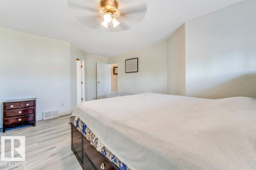 4424 28A Street Nw, Edmonton, AB - Indoor Photo Showing Bedroom