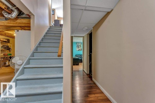 4424 28A Street Nw, Edmonton, AB - Indoor Photo Showing Other Room