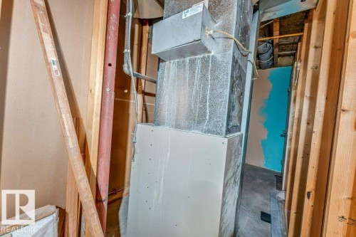 4424 28A Street Nw, Edmonton, AB - Indoor Photo Showing Other Room