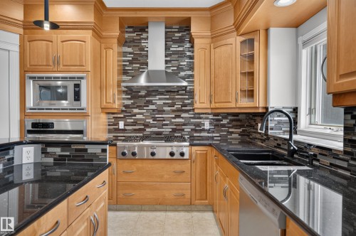13527 158 Avenue Nw, Edmonton, AB - Indoor Photo Showing Kitchen With Double Sink With Upgraded Kitchen
