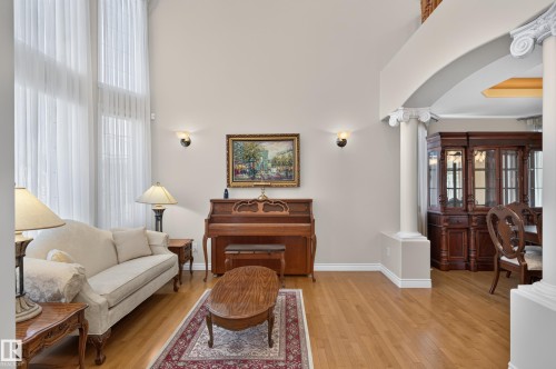 13527 158 Avenue Nw, Edmonton, AB - Indoor Photo Showing Living Room