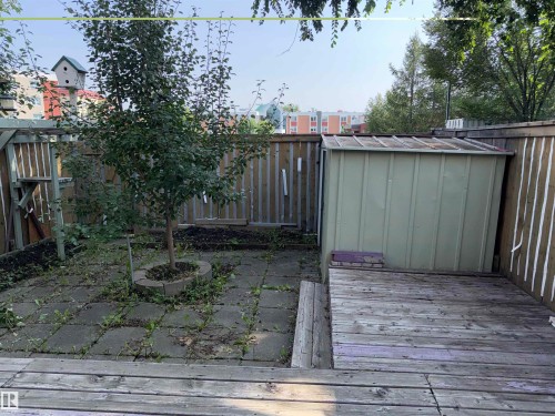 5645 137 Avenue Nw, Edmonton, AB - Outdoor