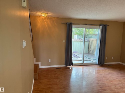 5645 137 Avenue Nw, Edmonton, AB - Indoor Photo Showing Other Room
