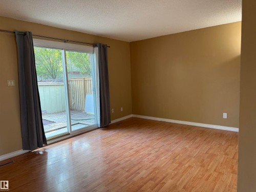 5645 137 Avenue Nw, Edmonton, AB - Indoor Photo Showing Other Room