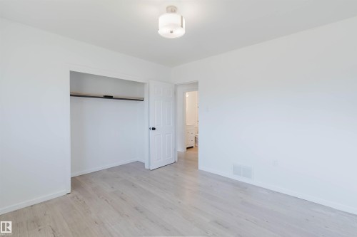 9606 163 Street Nw, Edmonton, AB - Indoor Photo Showing Other Room