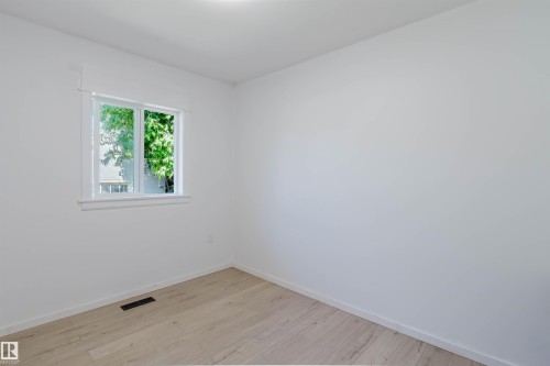 9606 163 Street Nw, Edmonton, AB - Indoor Photo Showing Other Room