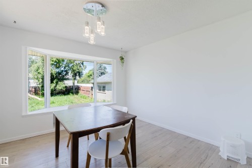 9606 163 Street Nw, Edmonton, AB - Indoor Photo Showing Dining Room